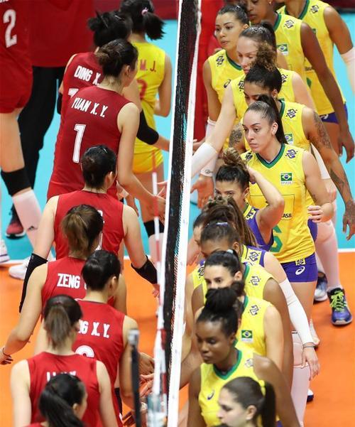 中国女排vs巴西二传